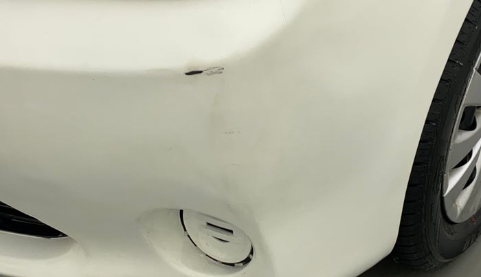 2015 Toyota Etios Liva G, Petrol, Manual, 96,553 km, Front bumper - Minor scratches
