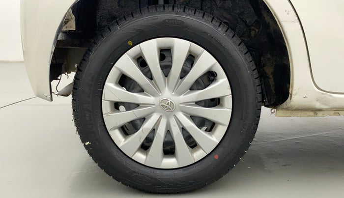 2015 Toyota Etios Liva G, Petrol, Manual, 96,553 km, Right Rear Wheel