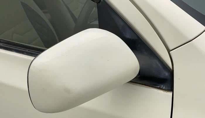2015 Toyota Etios Liva G, Petrol, Manual, 96,553 km, Right rear-view mirror - Slight misalignment