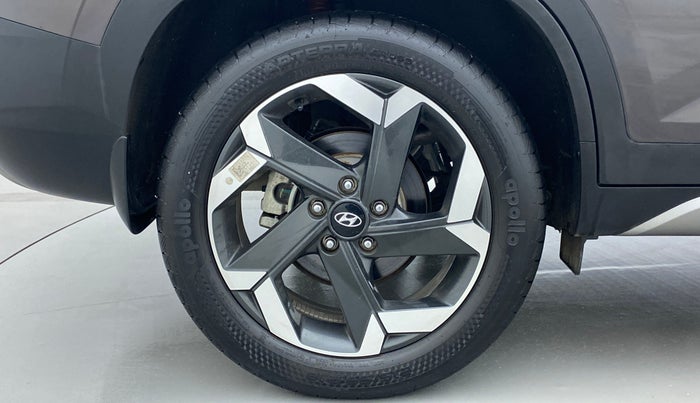 2022 Hyundai ALCAZAR PLATINUM 1.5 MT 7STR, Diesel, Manual, 4,266 km, Right Rear Wheel