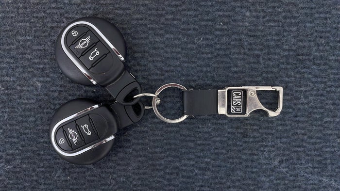 MINI CLUBMAN-Key Close-up