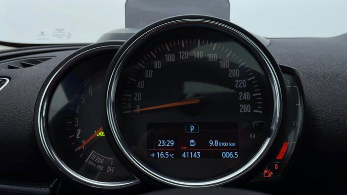 MINI CLUBMAN-Odometer View