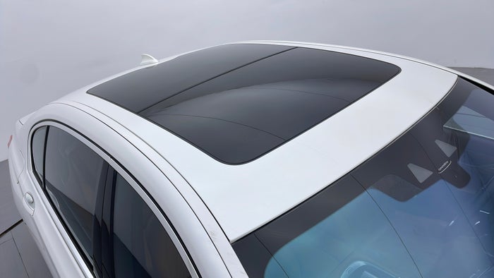 BMW 740LI-Roof/Sunroof View
