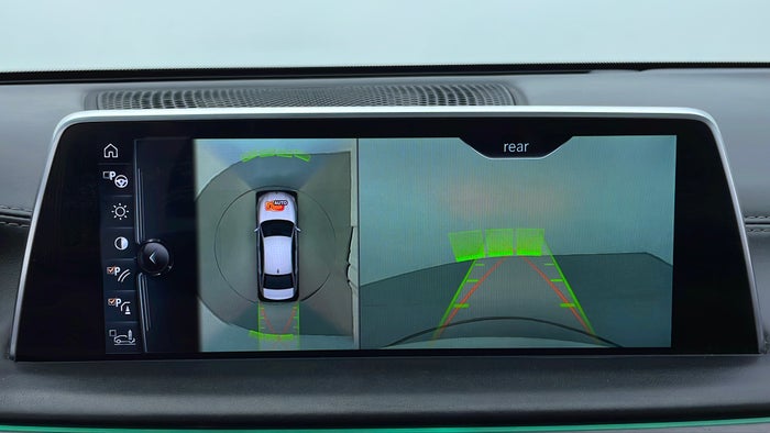 BMW 740LI-Parking Camera (Rear View)