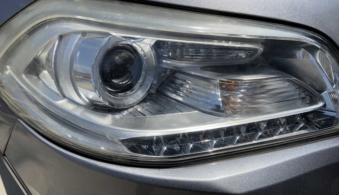 2015 Maruti S Cross ALPHA 1.3, Diesel, Manual, 36,307 km, Right headlight - Faded