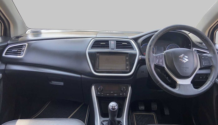 2015 Maruti S Cross ALPHA 1.3, Diesel, Manual, 36,307 km, Dashboard