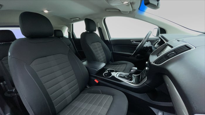 FORD EDGE-Right Side Front Door Cabin View