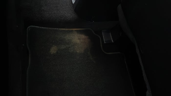 FORD EDGE-Flooring 2nd Row RHS Stain