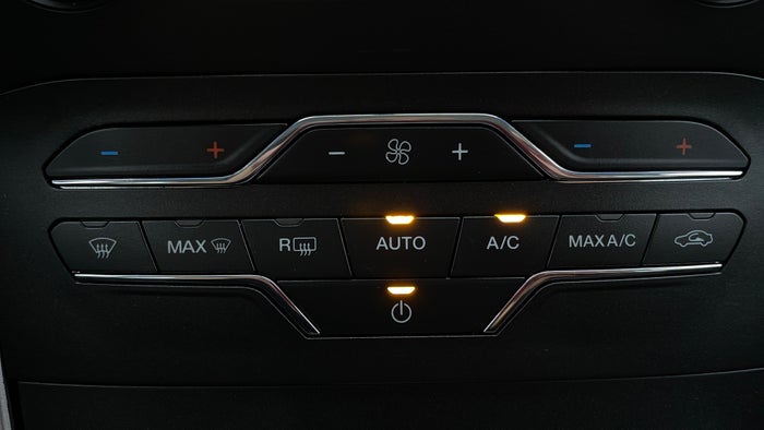 FORD EDGE-Automatic Climate Control