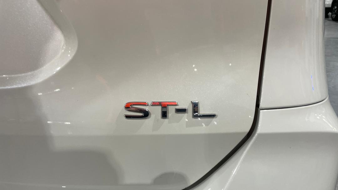 2017 Nissan X-trail St-l (FWD), Automatic, 73823 km, Badge (Boot Right Side)