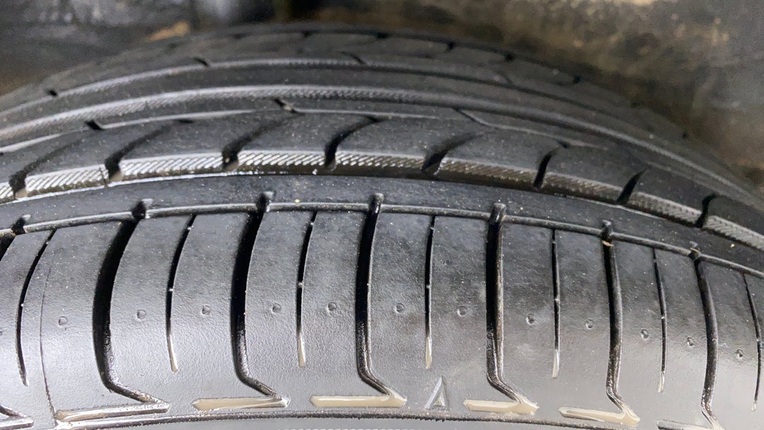 Right Rear Tyre Tread