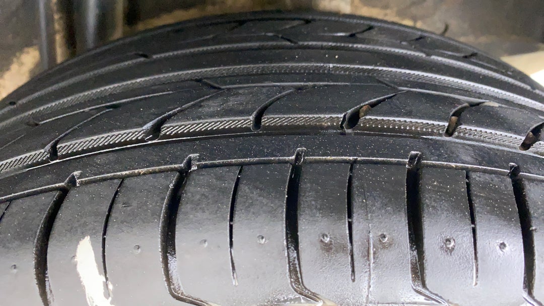 Left Rear Tyre Tread