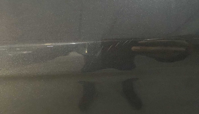 2019 Hyundai VENUE S 1.2, Petrol, Manual, 34,495 km, Dicky (Boot door) - Minor scratches