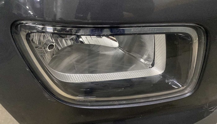 2019 Hyundai VENUE S 1.2, Petrol, Manual, 34,495 km, Right headlight - Minor scratches