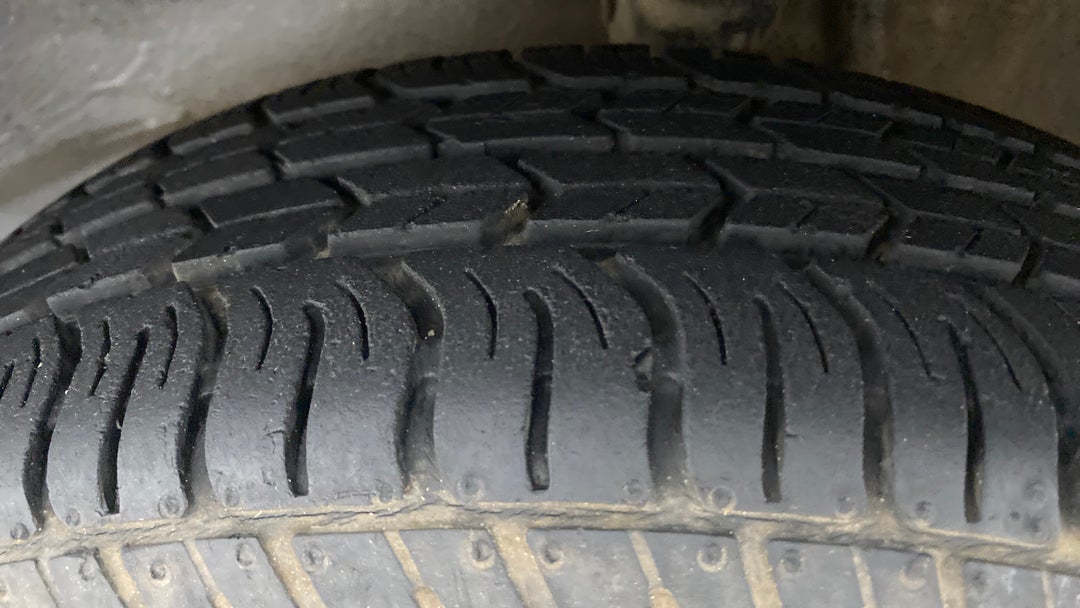 Left Front Tyre Tread