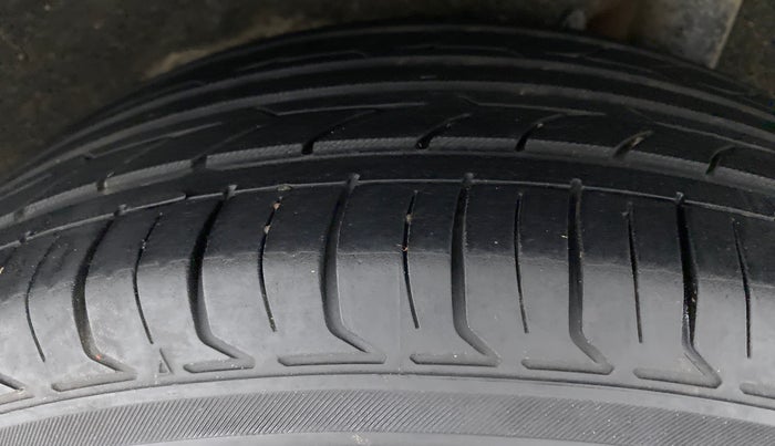 2019 Maruti Vitara Brezza VDI, Diesel, Manual, 86,649 km, Left Rear Tyre Tread