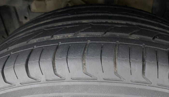 2019 Maruti Vitara Brezza VDI, Diesel, Manual, 86,649 km, Left Front Tyre Tread