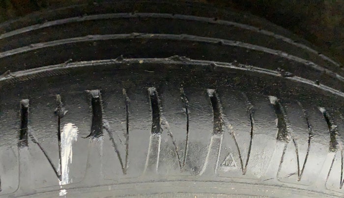 2019 Maruti Vitara Brezza ZDI PLUS DUAL TONE, Diesel, Manual, 68,208 km, Right Rear Tyre Tread