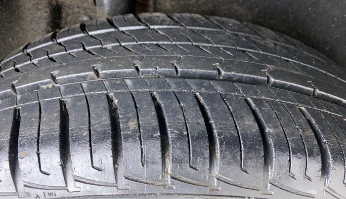 2019 Maruti Vitara Brezza VDI, Diesel, Manual, 29,480 km, Right Rear Tyre Tread