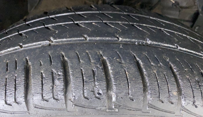 2019 Maruti Vitara Brezza VDI, Diesel, Manual, 29,480 km, Right Front Tyre Tread