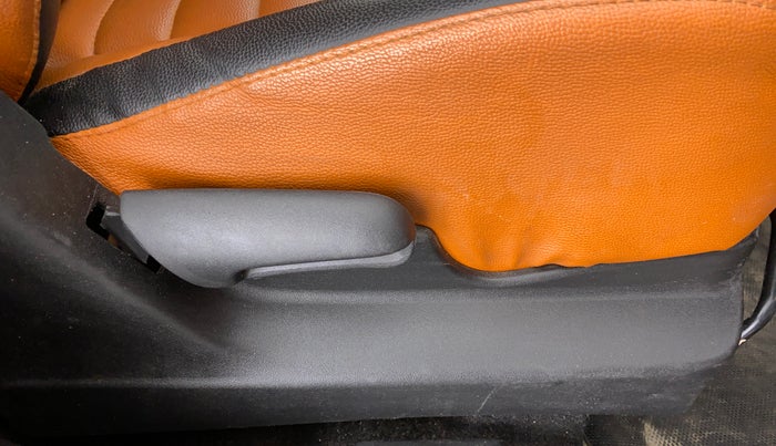2019 Maruti Vitara Brezza VDI, Diesel, Manual, 29,480 km, Driver Side Adjustment Panel