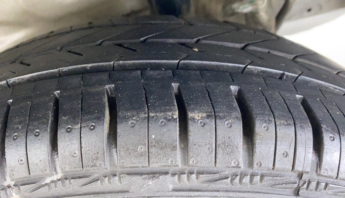 2012 Maruti Swift Dzire VXI, Petrol, Manual, 83,421 km, Left Rear Tyre Tread