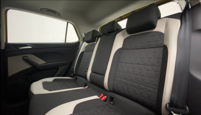 2021 Volkswagen TAIGUN GT PLUS 1.5 TSI DSG, Petrol, Automatic, 8,797 km, Right Side Rear Door Cabin