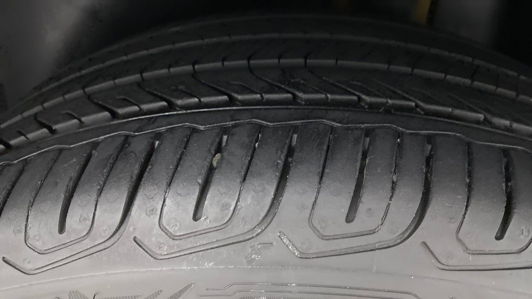 Left Rear Tyre Tread