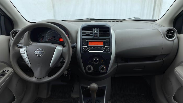 NISSAN SUNNY-Dashboard View