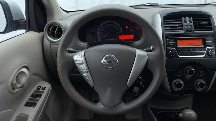 NISSAN SUNNY-Steering Wheel Close-up