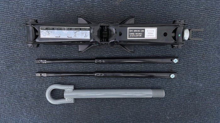 TOYOTA RUSH-Tool Kit