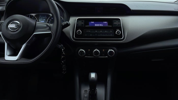 NISSAN KICKS-Center Console