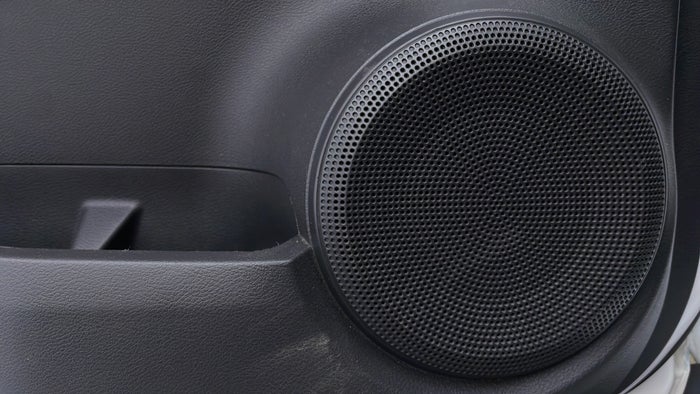 NISSAN KICKS-Speakers