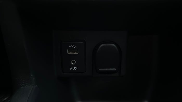 NISSAN KICKS-USB Player