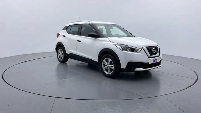 NISSAN KICKS-Front Left