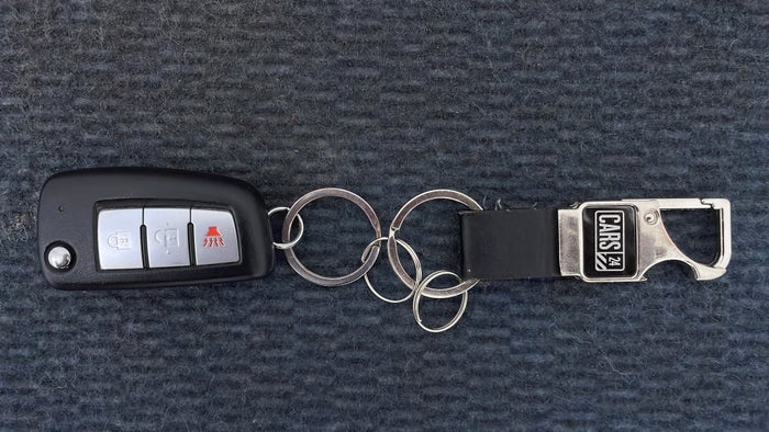 NISSAN KICKS-Key Close-up