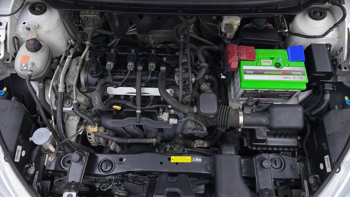 NISSAN KICKS-Engine Bonet View