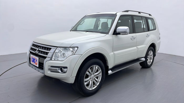 MITSUBISHI PAJERO-Left Front Diagonal (45- Degree) View