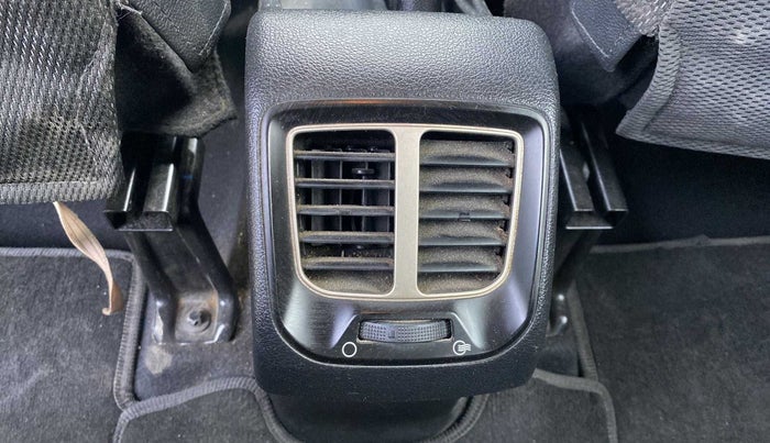 2019 Hyundai NEW SANTRO SPORTZ AMT, Petrol, Automatic, 28,552 km, AC Unit - Rear vent has minor damage