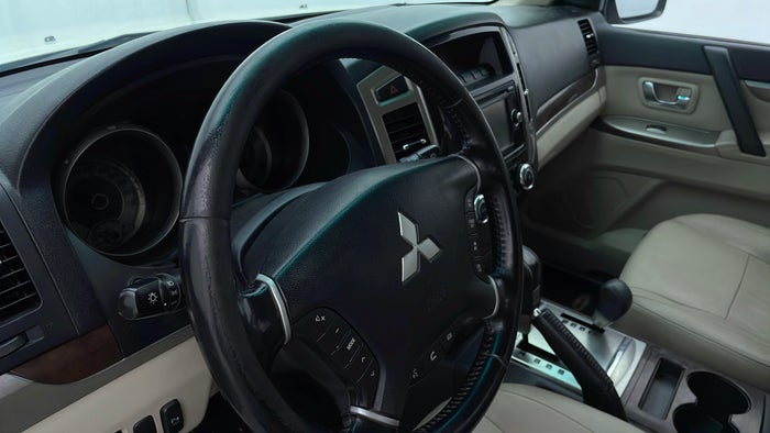 MITSUBISHI PAJERO-Steering Wheel Trim Faded