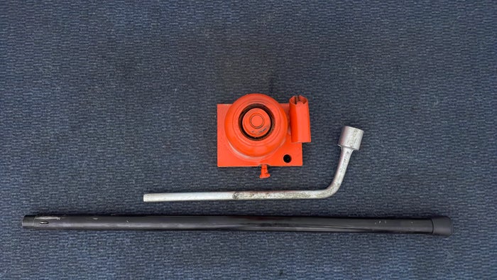 MITSUBISHI PAJERO-Tool Kit