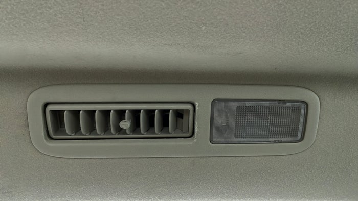 MITSUBISHI PAJERO-Rear AC Vents