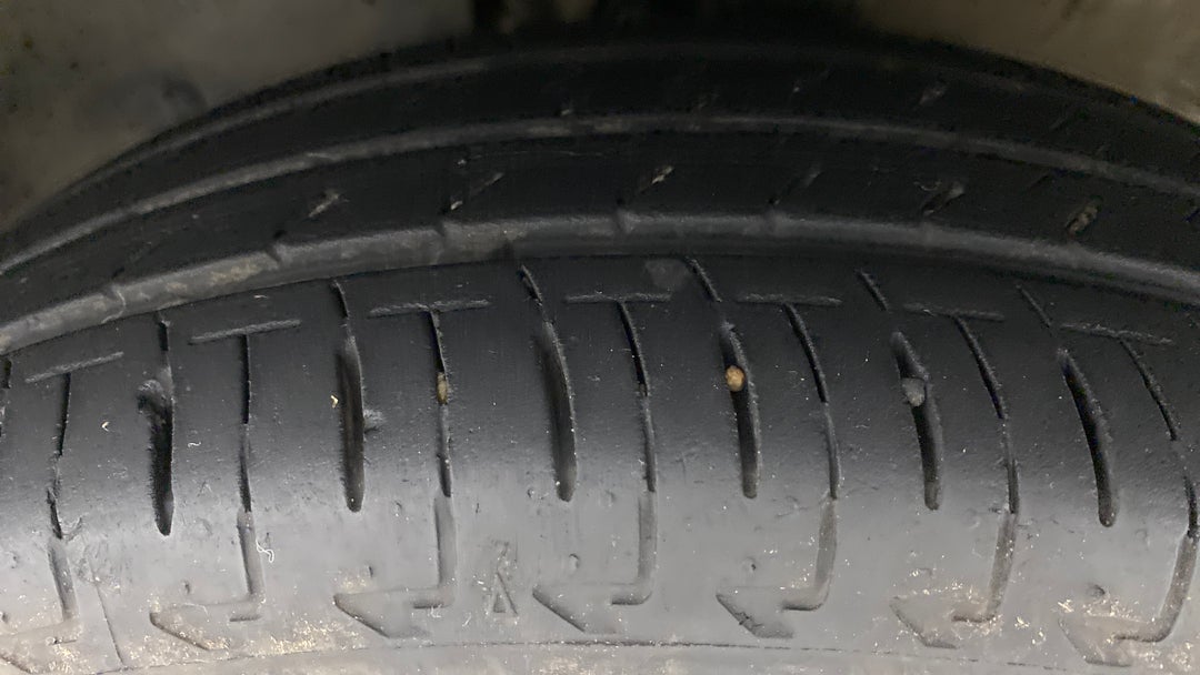 Left Front Tyre Tread