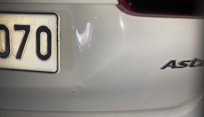 2019 Hyundai Elite i20 ASTA (O) CVT, Petrol, Automatic, 33,236 km, Dicky (Boot door) - Slightly dented