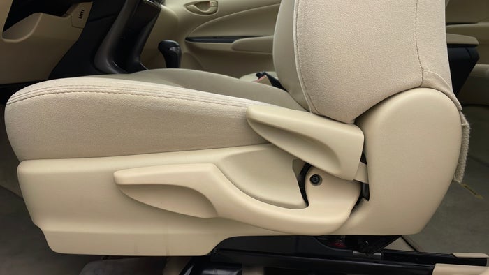 TOYOTA YARIS-Driver Side Adjustment Panel