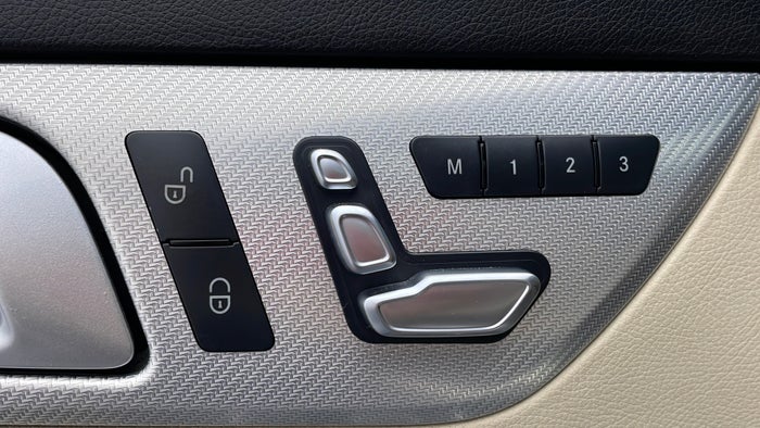 MERCEDES BENZ SLC 200-Driver Side Adjustment Panel