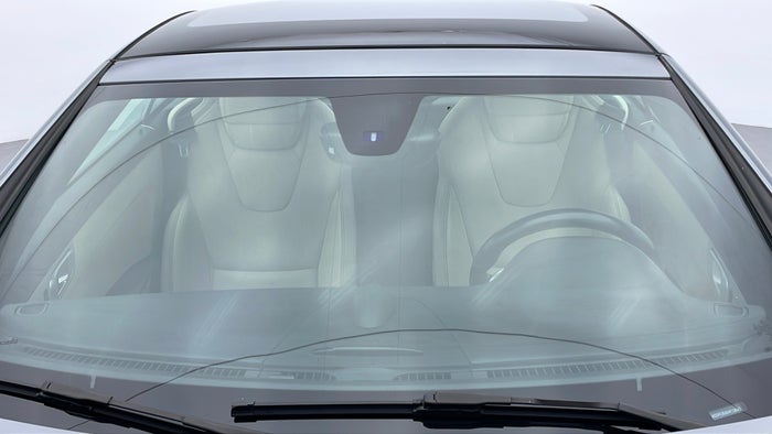 MERCEDES BENZ SLC 200-Windshield Front Scratch