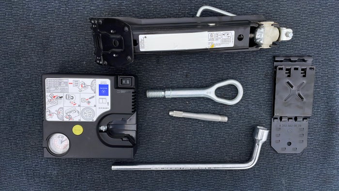 MERCEDES BENZ SLC 200-Tool Kit