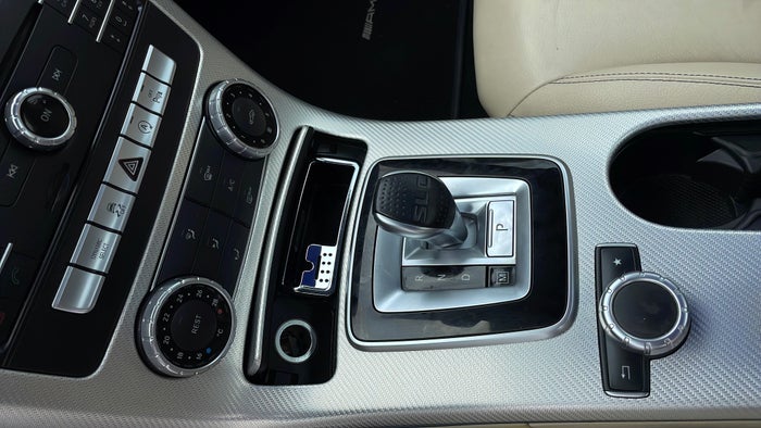 MERCEDES BENZ SLC 200-Dashboard Trim Cigarette Lighter Not Available