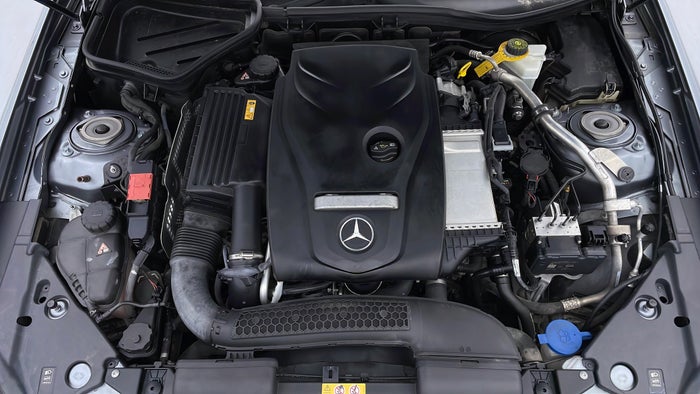 MERCEDES BENZ SLC 200-Engine Bonet View